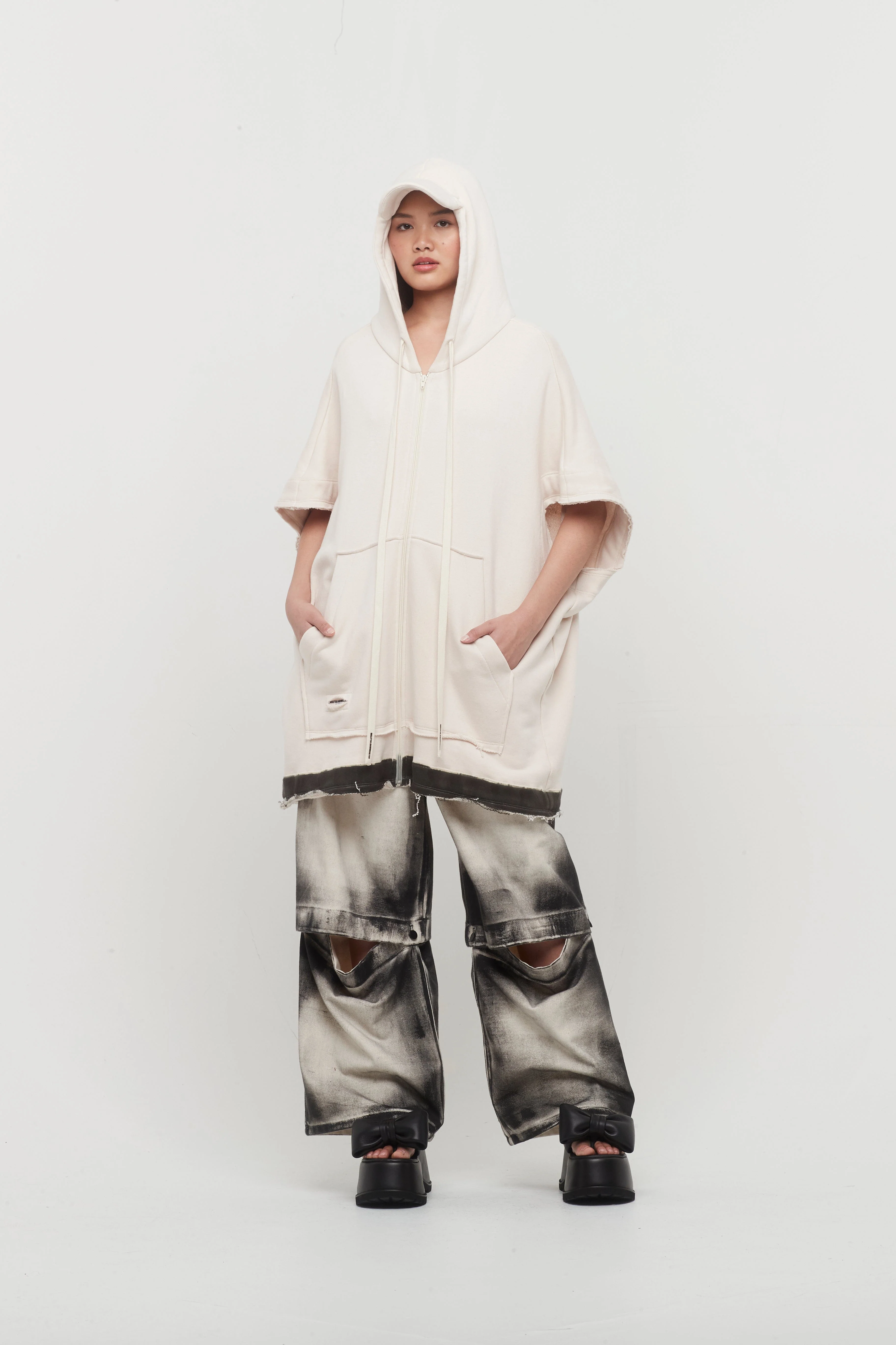 Melitta Baumeister Sleeveless Zip Up Hoodie in Ivory and Black - Image 5